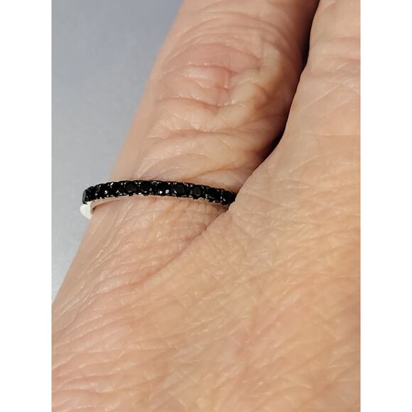 Sterling Silver Black Spinel Eternity Ring 6.25 - Picture 2 of 7